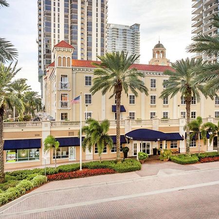 Hampton Inn & Suites St. Petersburg/Downtown Zewnętrze zdjęcie
