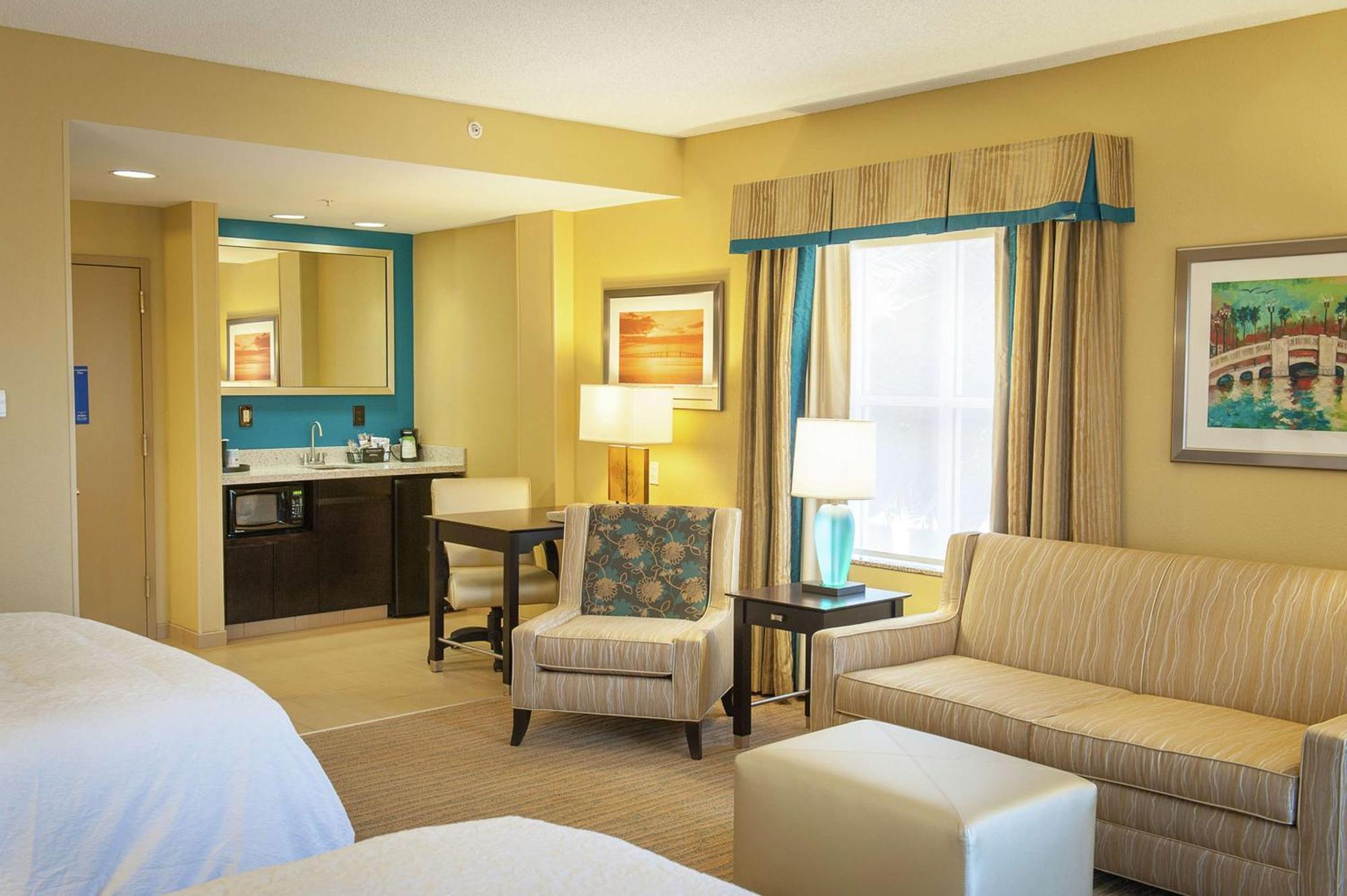 Hampton Inn & Suites St. Petersburg/Downtown Zewnętrze zdjęcie