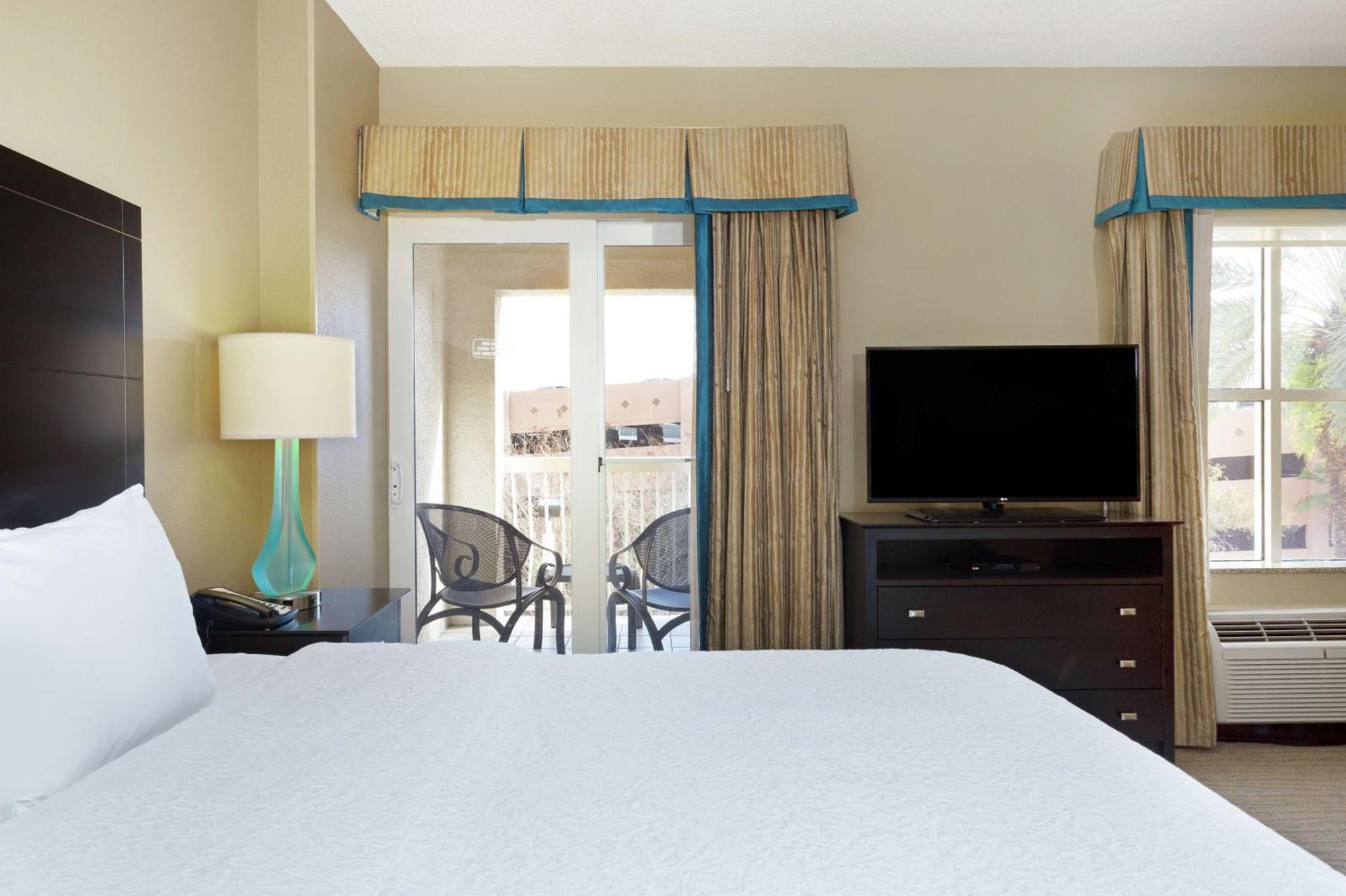 Hampton Inn & Suites St. Petersburg/Downtown Zewnętrze zdjęcie