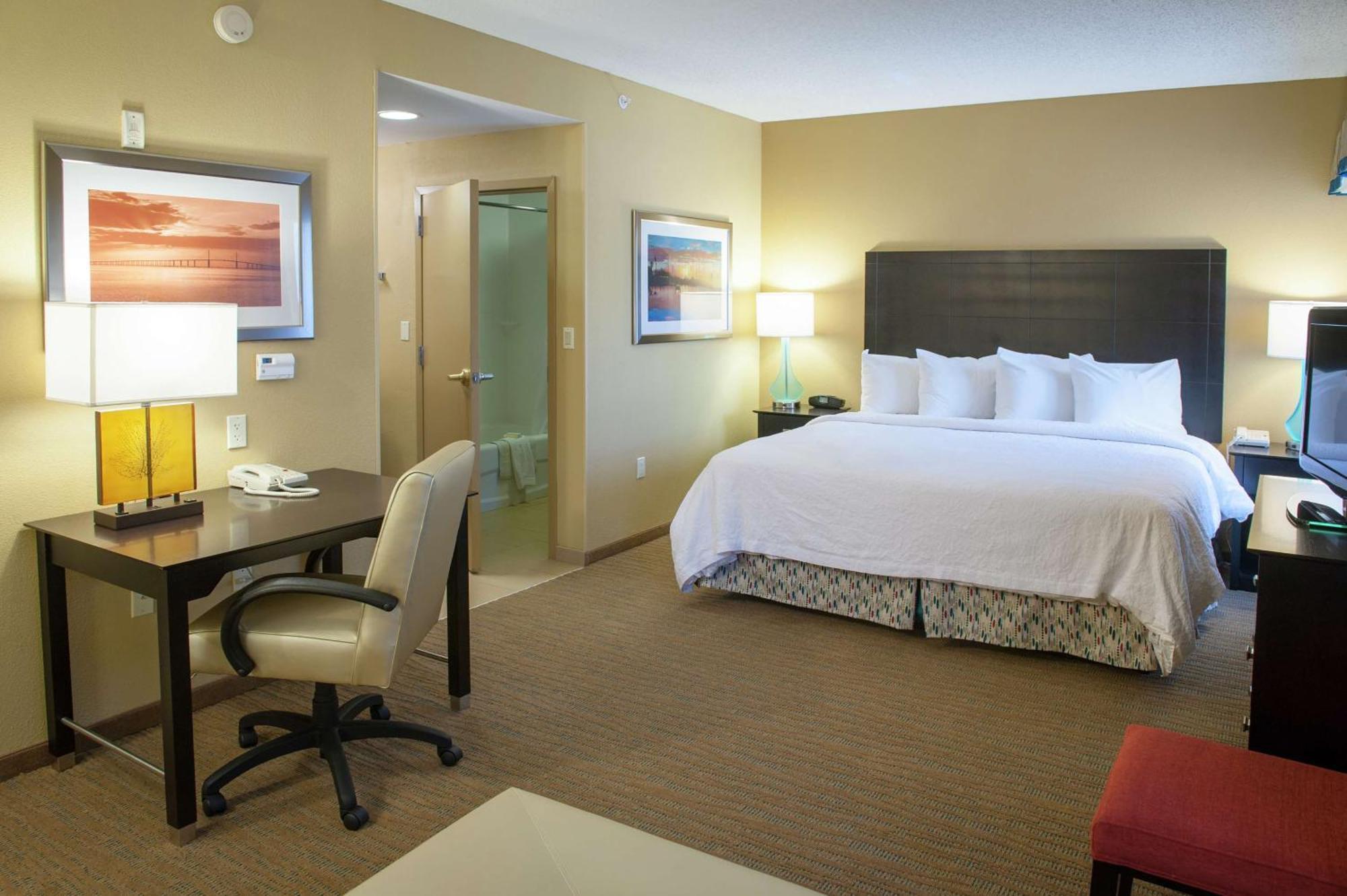 Hampton Inn & Suites St. Petersburg/Downtown Zewnętrze zdjęcie