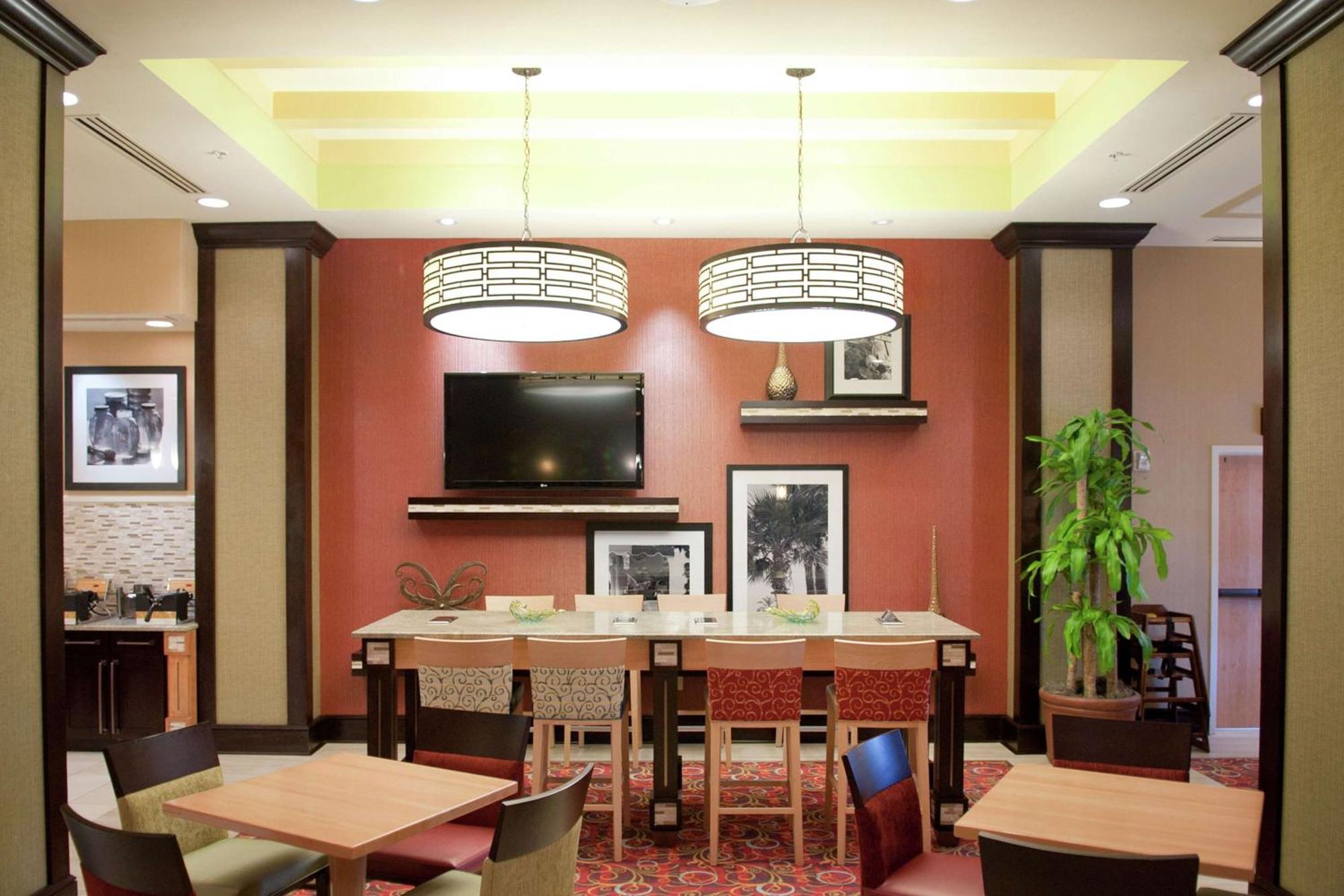 Hampton Inn & Suites St. Petersburg/Downtown Zewnętrze zdjęcie