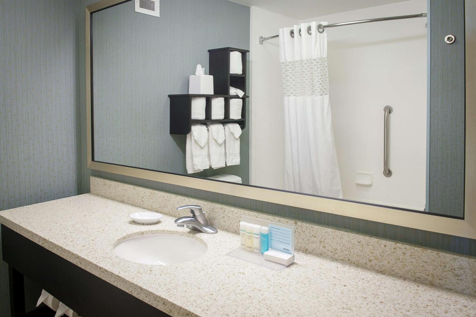 Hampton Inn & Suites St. Petersburg/Downtown Zewnętrze zdjęcie
