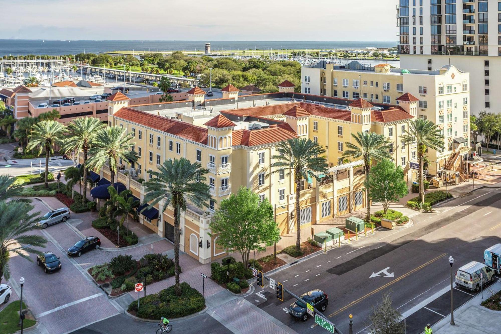 Hampton Inn & Suites St. Petersburg/Downtown Zewnętrze zdjęcie